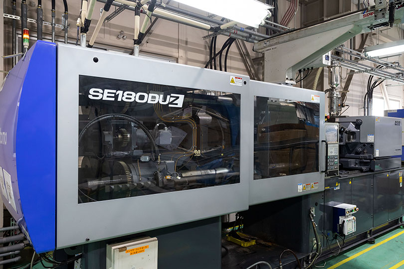 180t 電動成形機