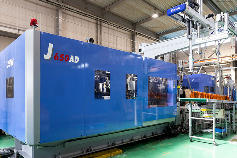 650t 電動成形機